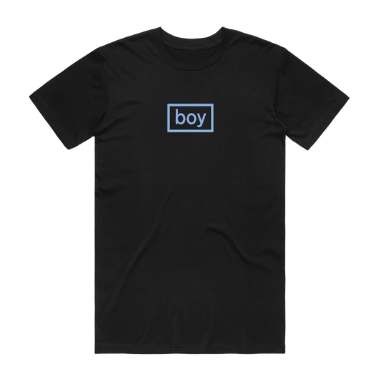 The boy logo tee has a&nbsp;relaxed, modern fit and is made from combed ringspun cotton.

Featuring boy logo on the front&nbsp;and crowd design on the back.

Neck ribbing with twin needle stitch, side seamed, shoulder to shoulder tape, double needle hems and preshrunk to minimize shrinkage.